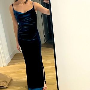 Laundry Women’s teal ruched velvet gown.